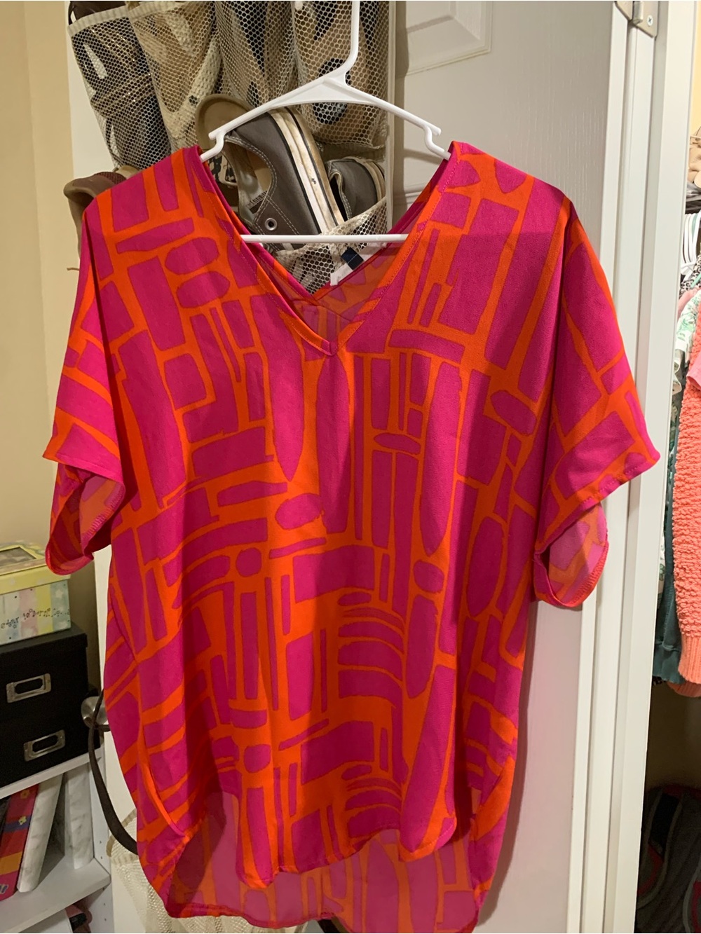 Michele V-Neck Short Sleeve Tunic in Pink & Orange Geometric